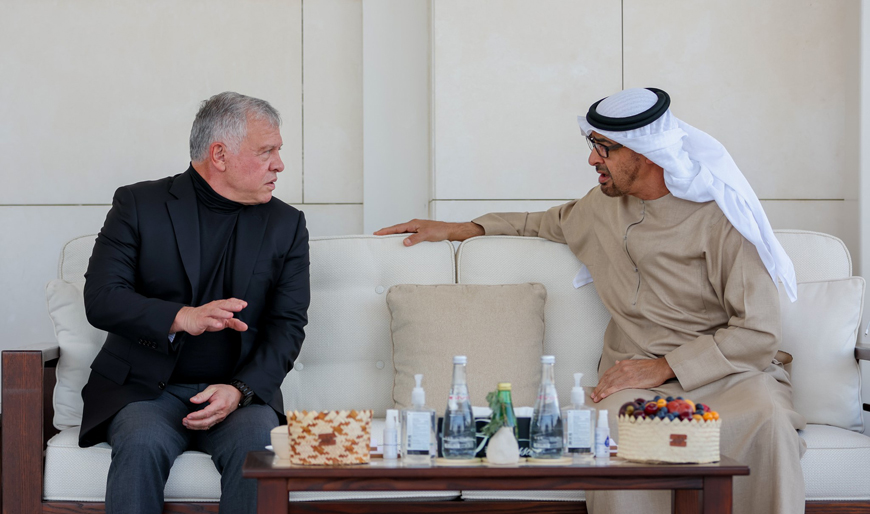 His Majesty King Abdullah and United Arab Emirates President Sheikh Mohamed bin Zayed Al Nahyan hold a meeting in Abu Dhabi on Wednesday (Photo courtesy of Royal Court)